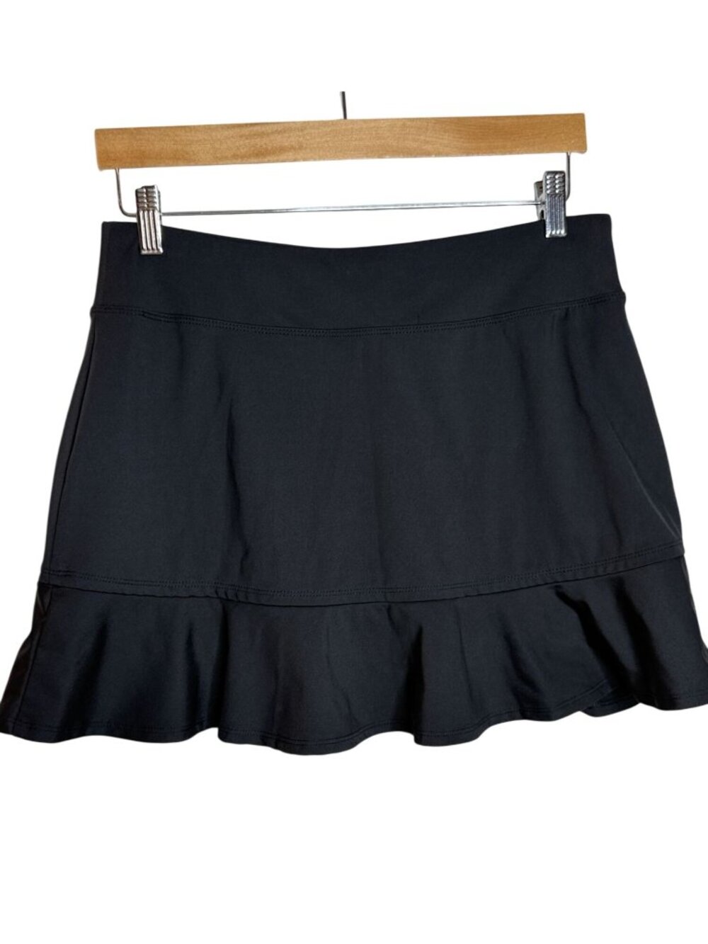 Tommy Bahama Everyday Active Black Ruffle Skort M